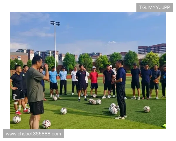 365足球体育为青少年足球培训提供的实用指导与成长建议，助力青少年足球发展